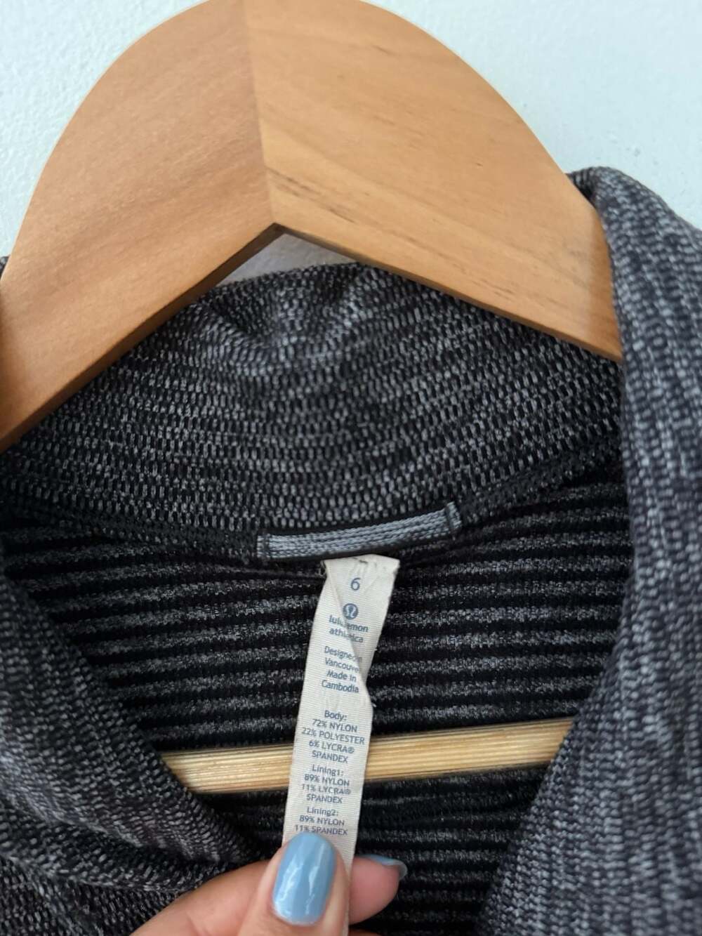 Lululemon Think Fast 1/4 Zip Pullover Size 6 Black - Picture 4 of 7